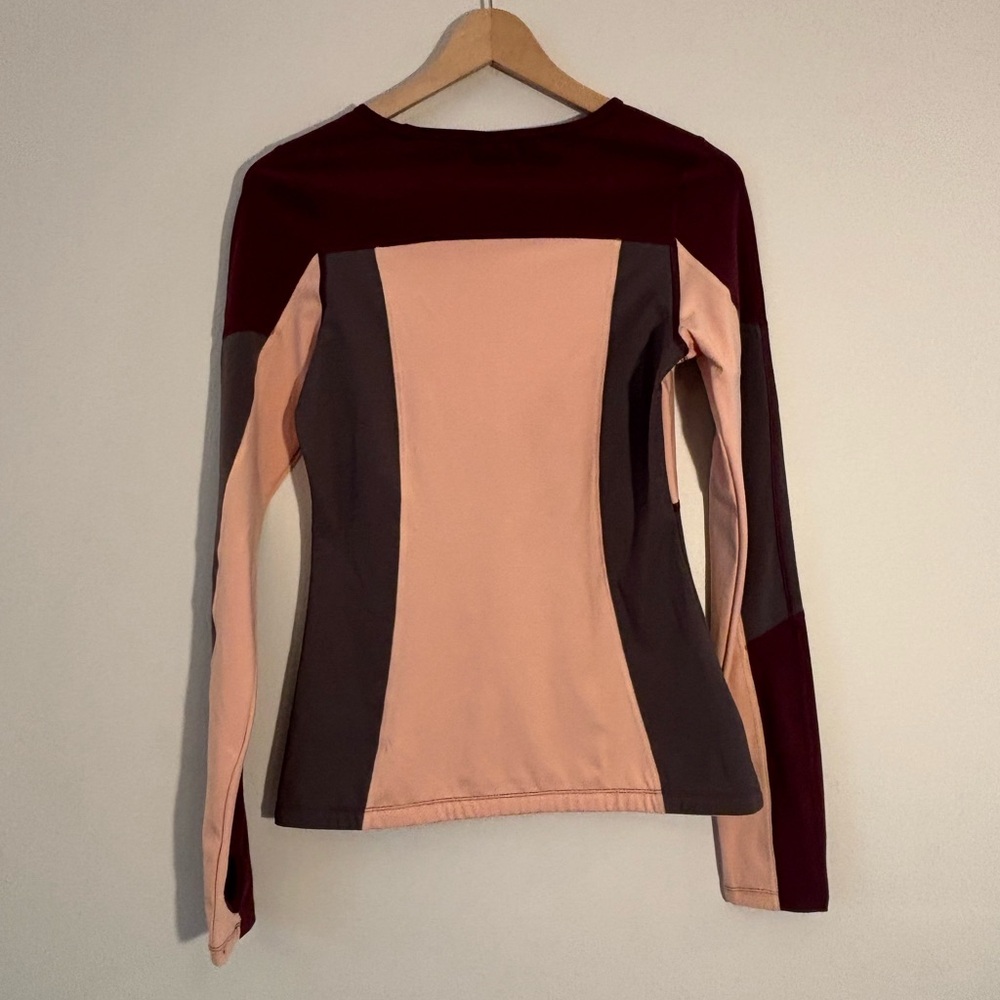 NWOT Gymshark Illusion Long Sleeve Top Dark Ruby/Blush Nude/Slate Lavender - Picture 4 of 9